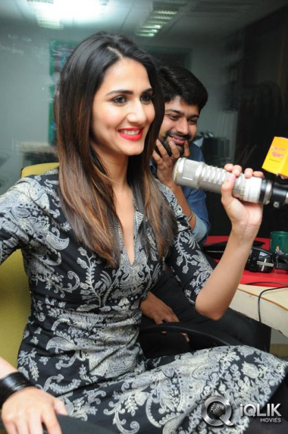 Aaha-Kalyanam-Team-Hungama-at-Radio-Mirchi